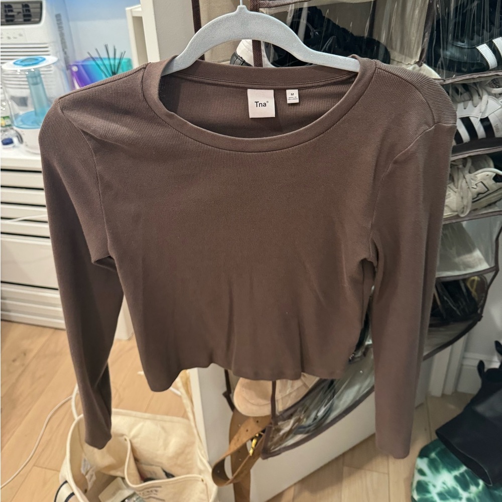 Aritzia TNA Long Sleeve Shirt